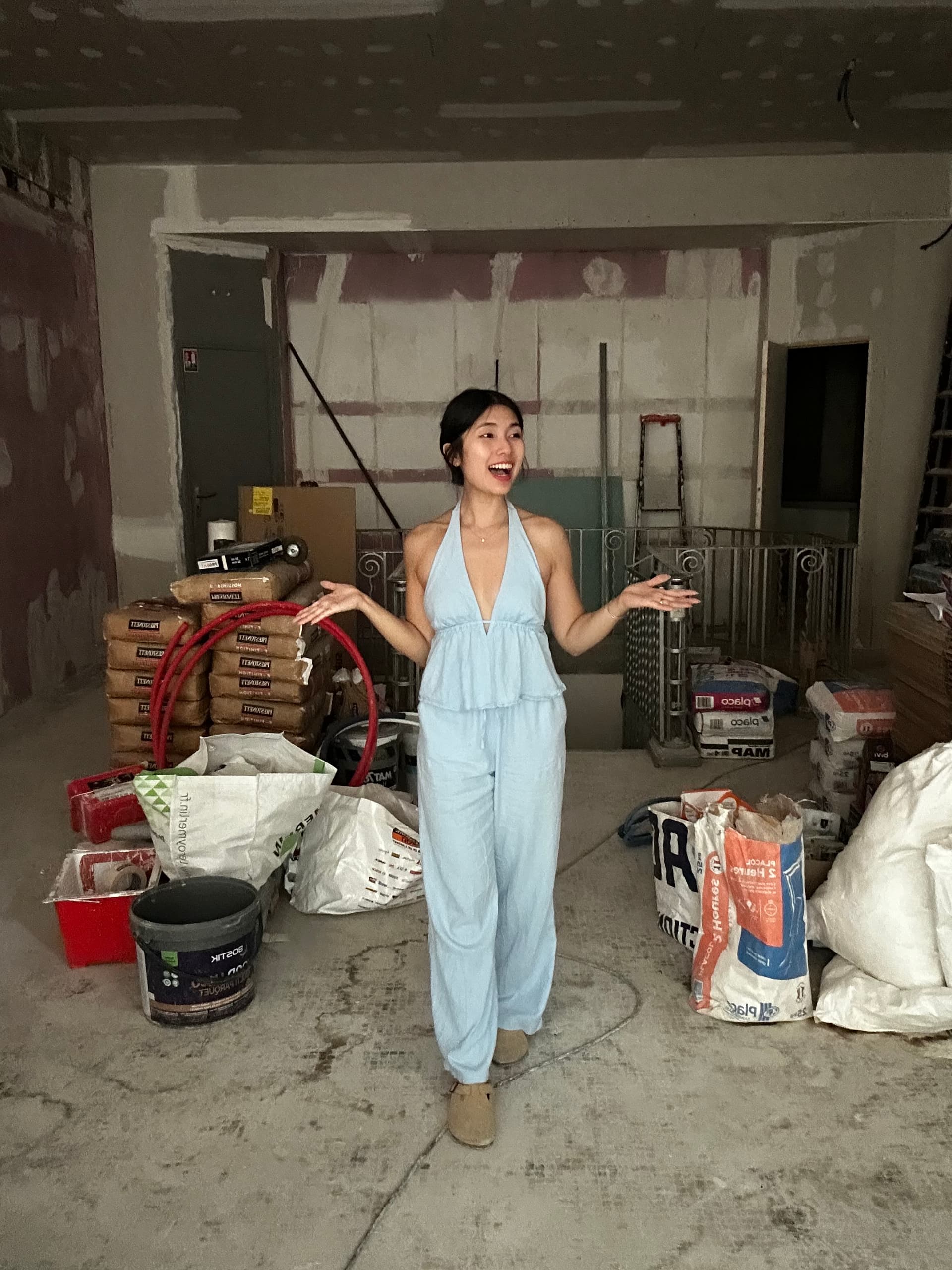 Amélie fondatrice d'Active Pilates dans le futur studio, boulevard Poissonnière Paris 9e